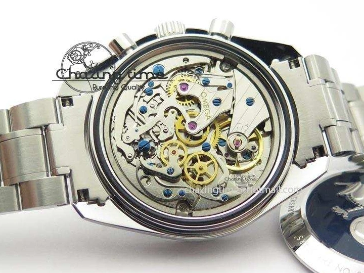 0429 Efficient Speedmaster JHF SS Snoopy Award 45th Anniversary White dial On SS Bracelet 8239